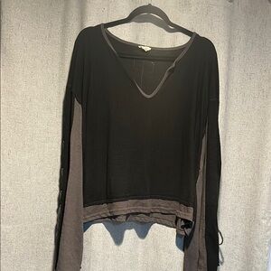 POL Black and Gray Lace Up Sleeve V-Neck Blouse